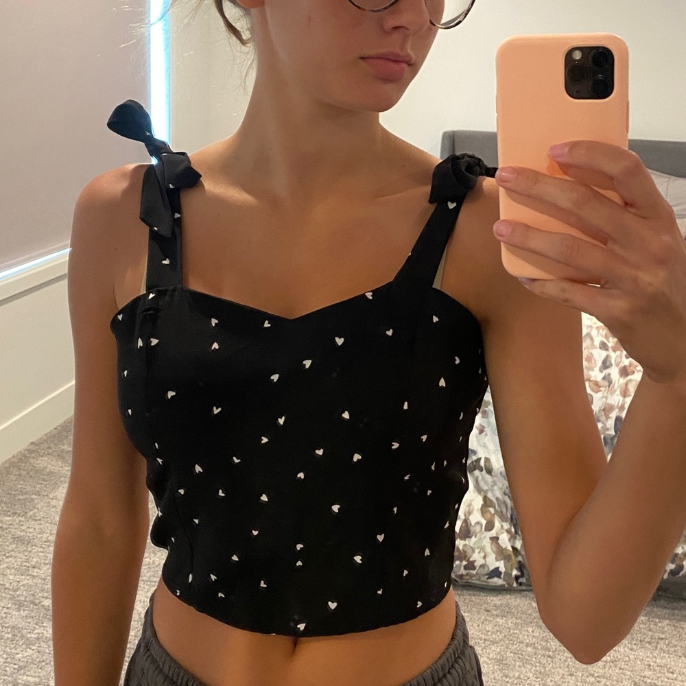 Black and white crop top